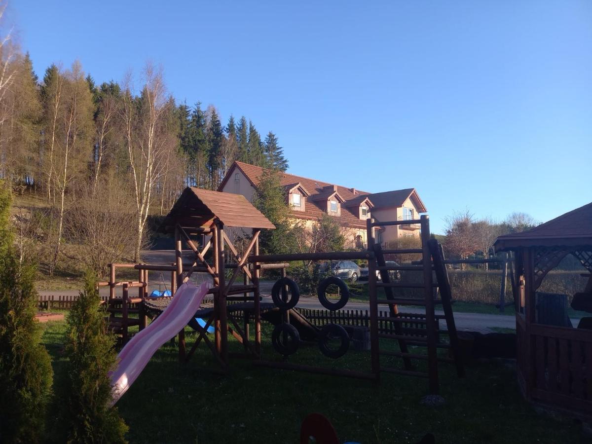Resort Holiday Natural - Gosciniec Zacisze Chmielno Eksteriør billede