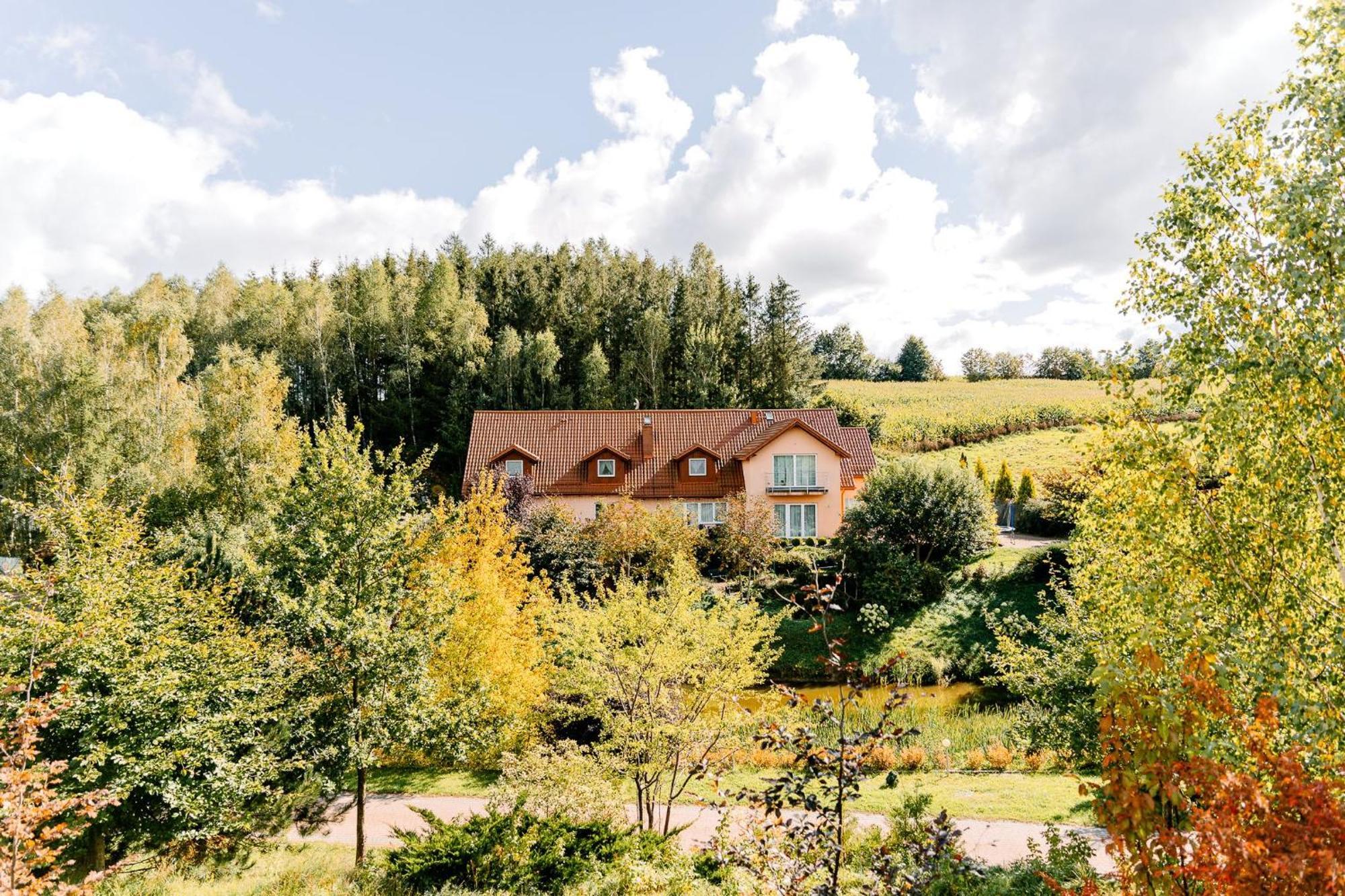 Resort Holiday Natural - Gosciniec Zacisze Chmielno Eksteriør billede