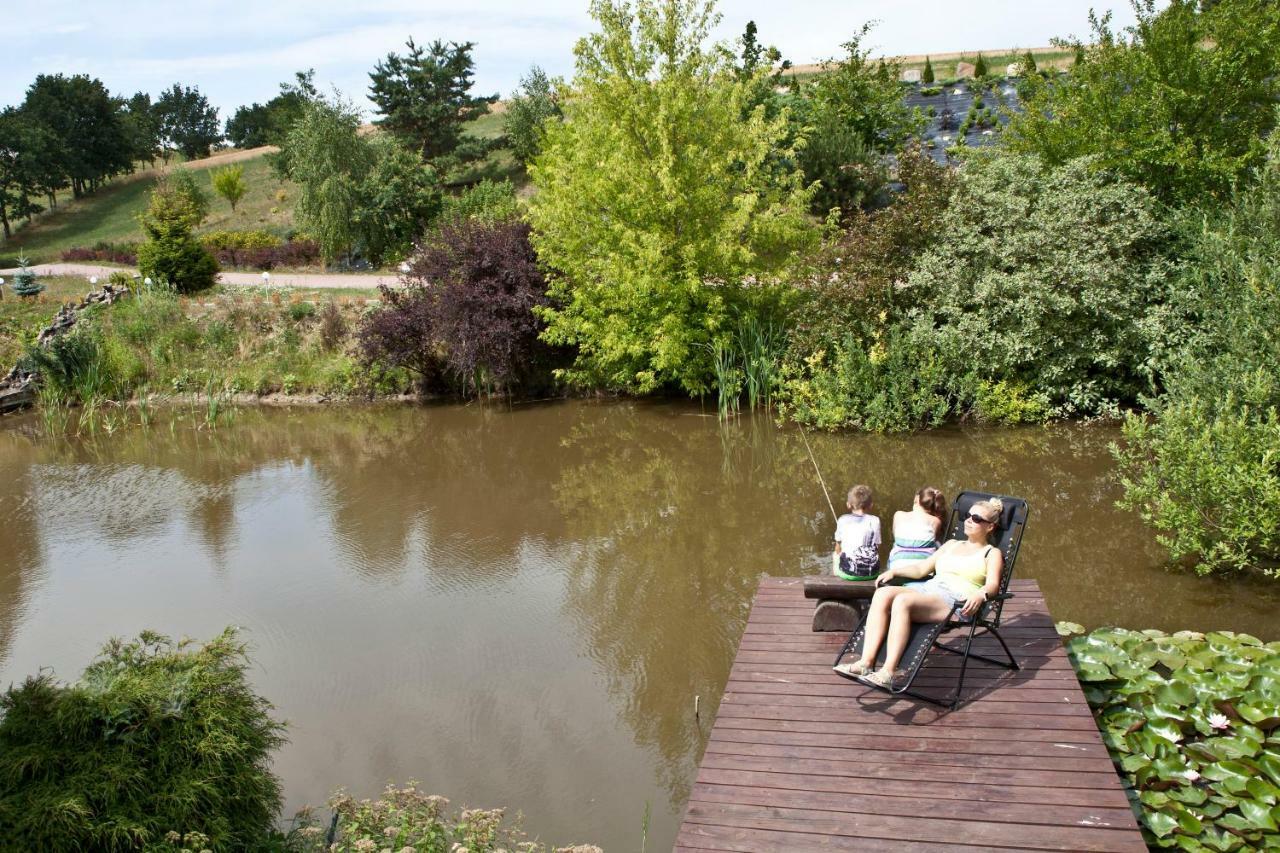 Resort Holiday Natural - Gosciniec Zacisze Chmielno Eksteriør billede