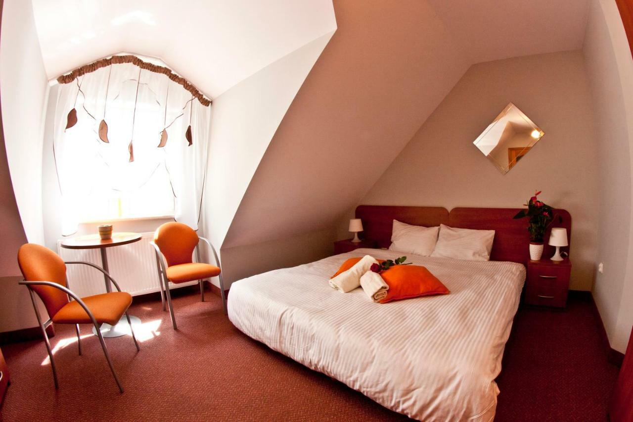 Resort Holiday Natural - Gosciniec Zacisze Chmielno Eksteriør billede