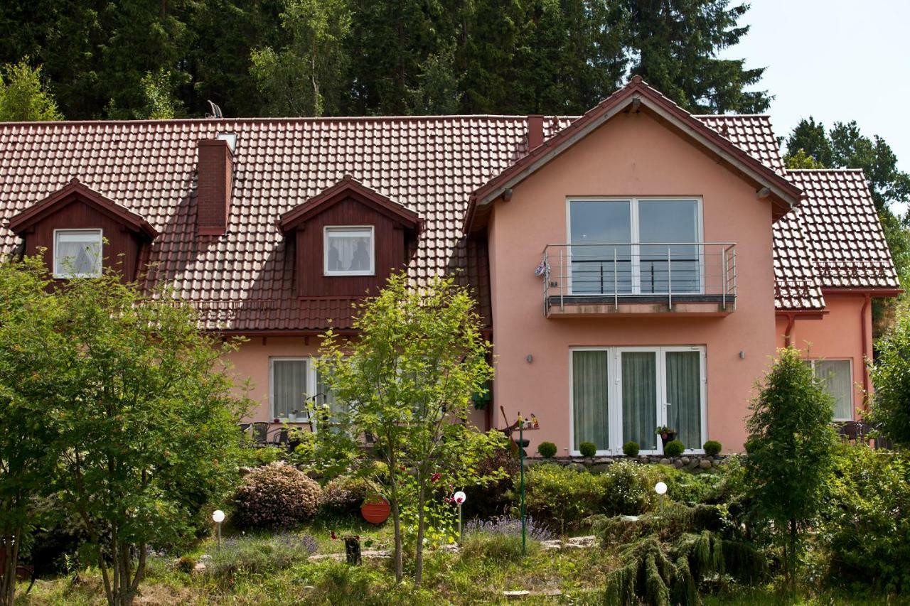 Resort Holiday Natural - Gosciniec Zacisze Chmielno Eksteriør billede