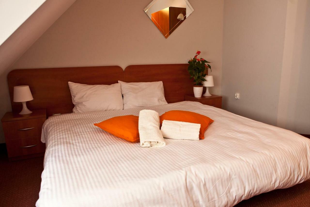 Resort Holiday Natural - Gosciniec Zacisze Chmielno Eksteriør billede