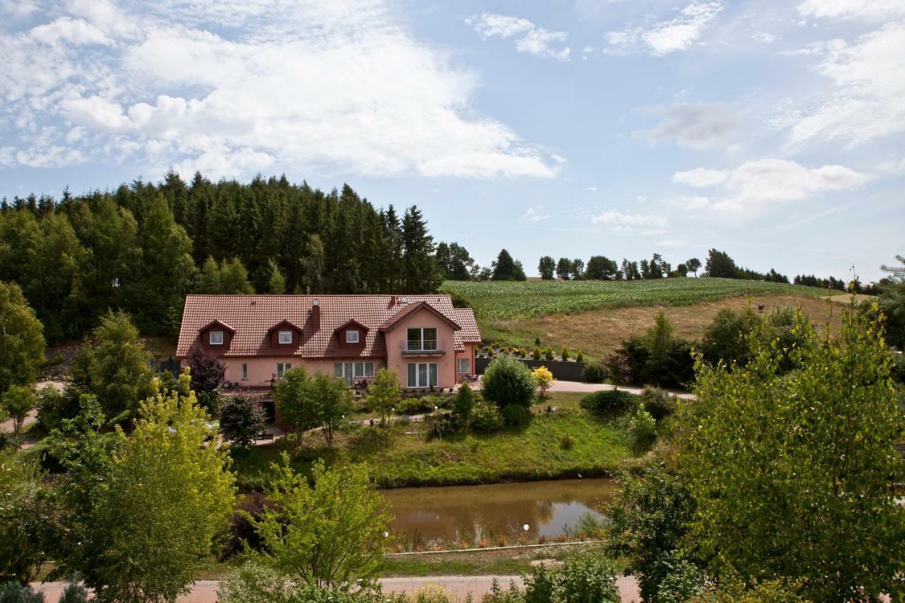Resort Holiday Natural - Gosciniec Zacisze Chmielno Eksteriør billede