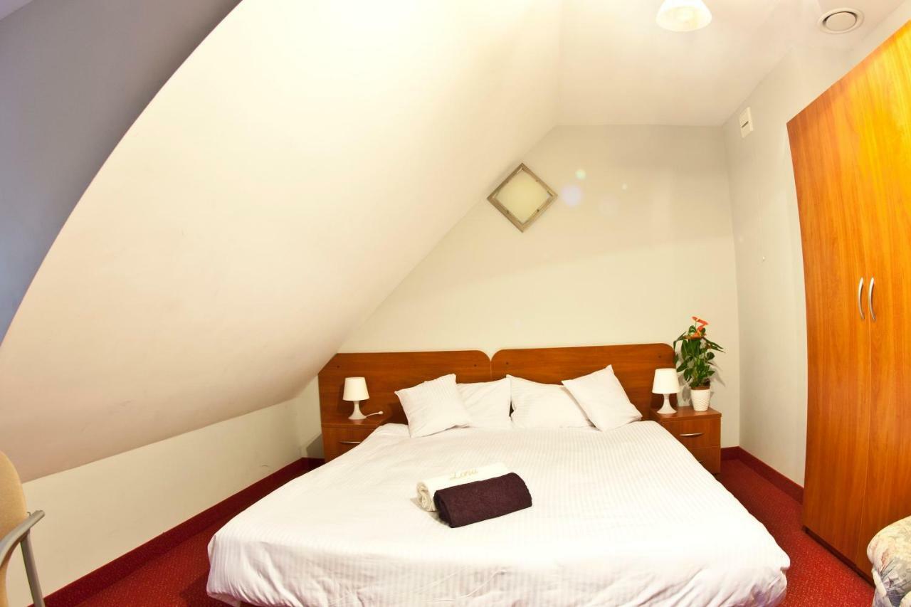 Resort Holiday Natural - Gosciniec Zacisze Chmielno Eksteriør billede